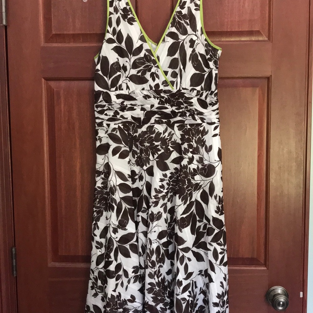 robbie bee. size 10.  dress.